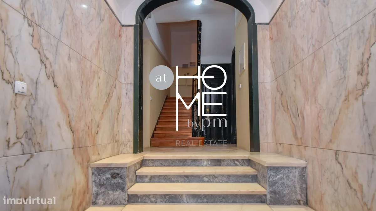 Av. Luís Bívar | T3 + 1 de charme em Lisboa-29