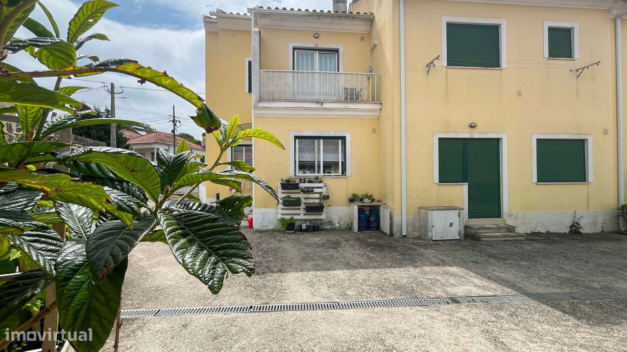 Moradia em banda T2+1 - Garagem Box - Grande imagem: 4/55