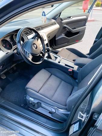 Volkswagen Passat Variant 2.0 TDI (BlueMotion Technology) Comfortline - 11