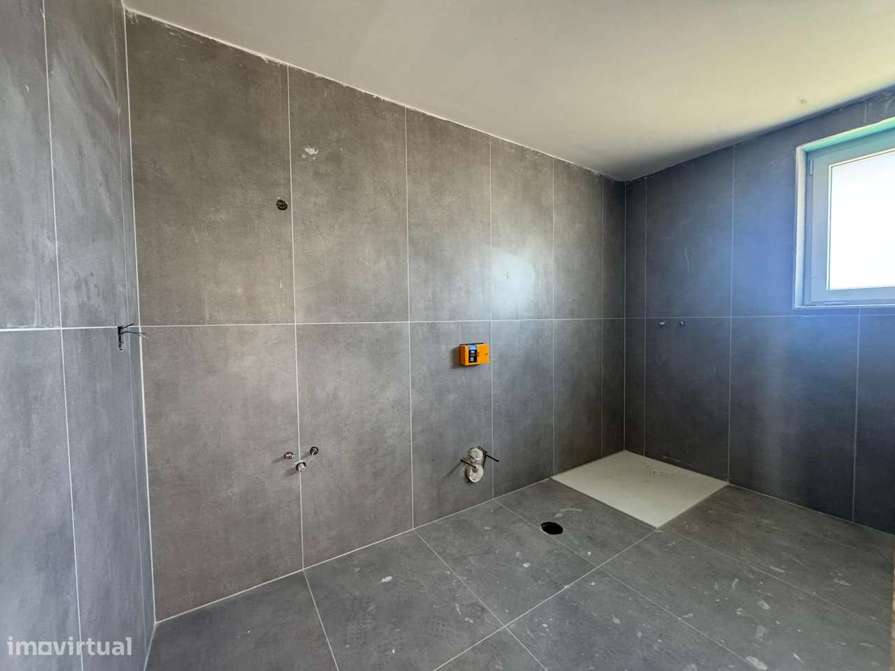 Moradia T3+1 em construção com excelente localização - Exclusivo-17