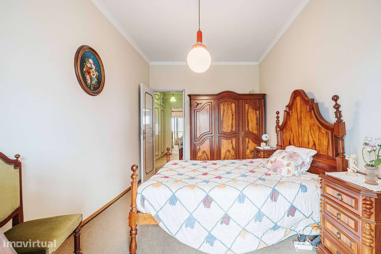 T2 a escassos passos da estação de comboio de Barcarena-34