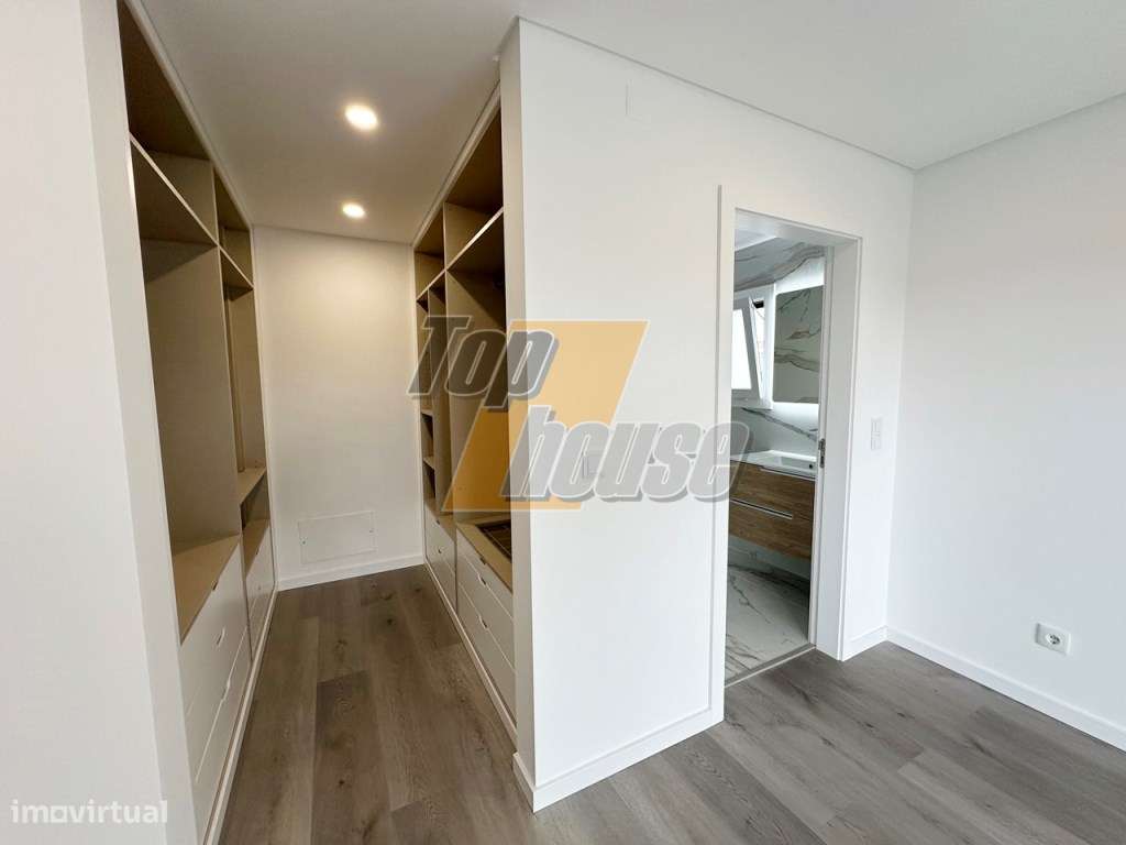 Moradia Isolada T4 Sobreda-24