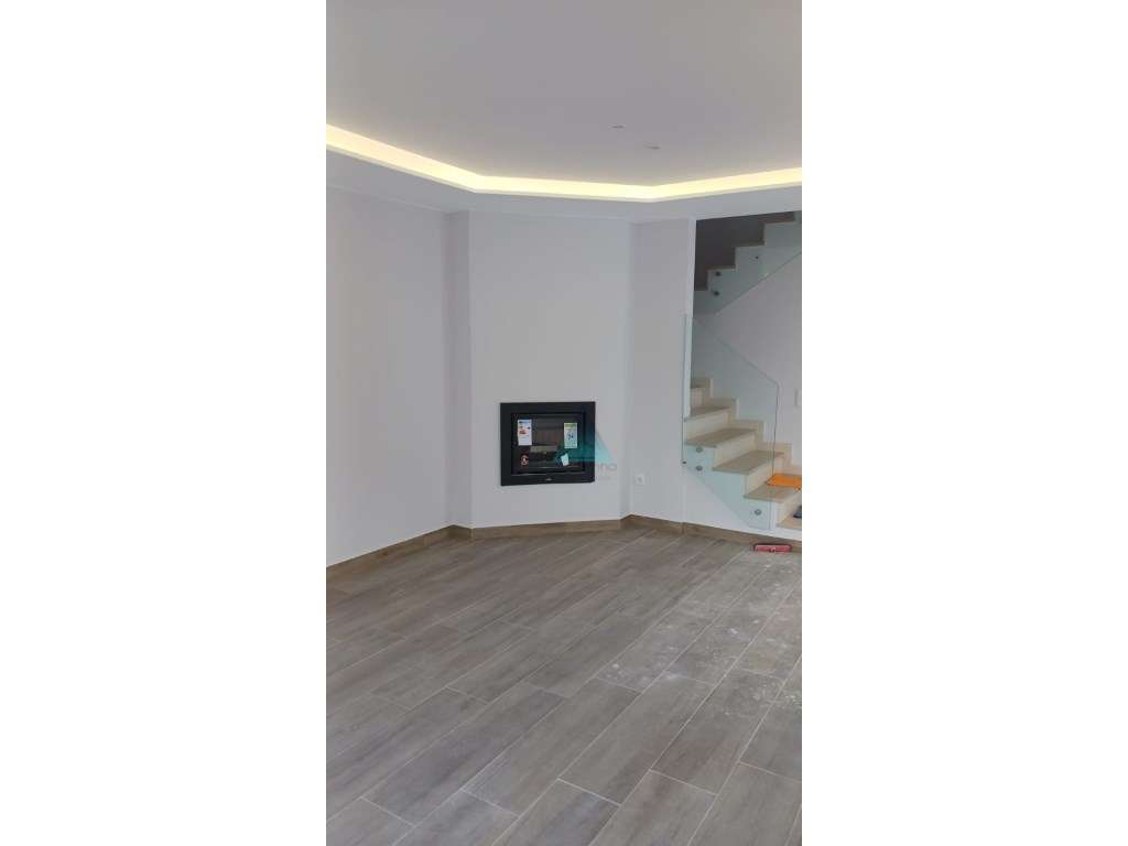 Moradia Geminada Quinta do Conde-4