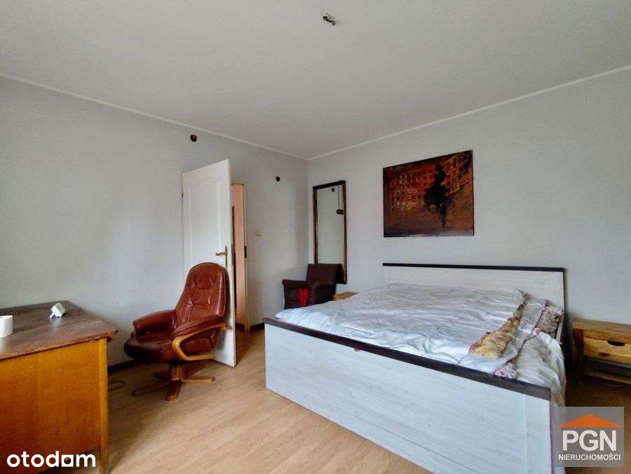 Połowa domu blisko centrum z działką-9