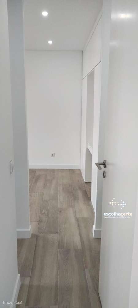 Moradia T1 terrea totalmente renovada-8