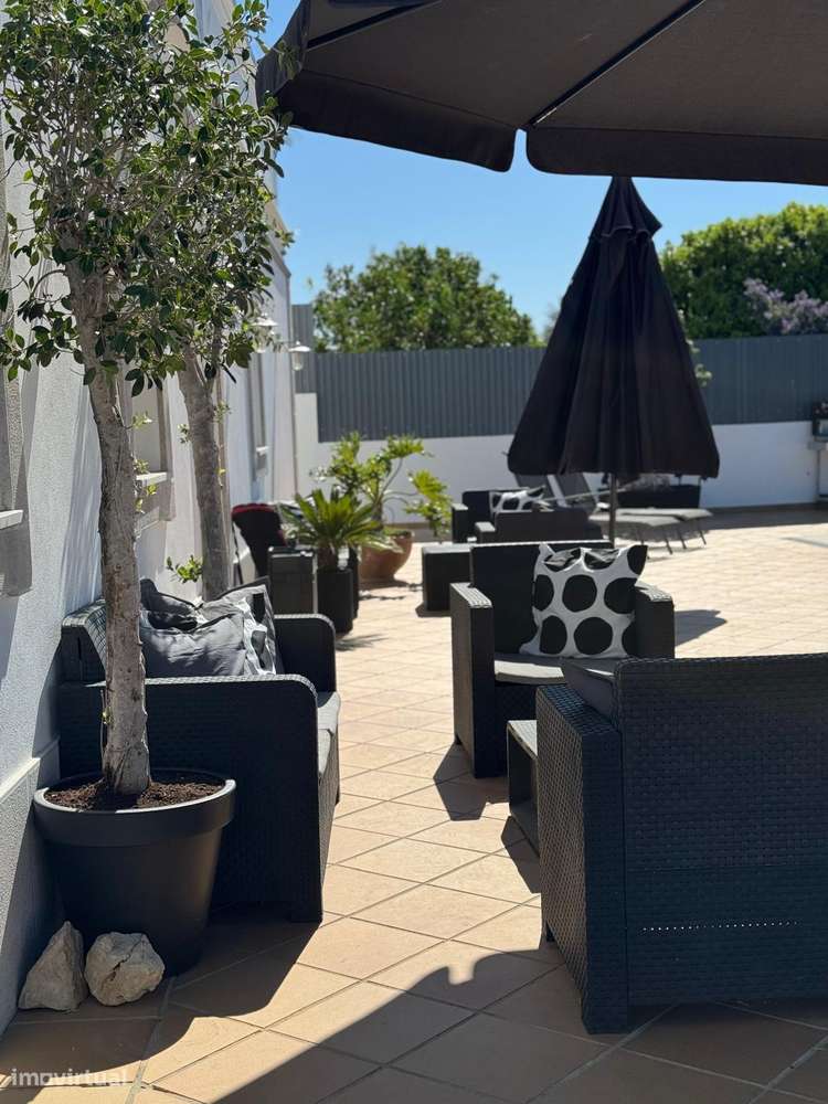 Propriedade com 3 moradias!-6