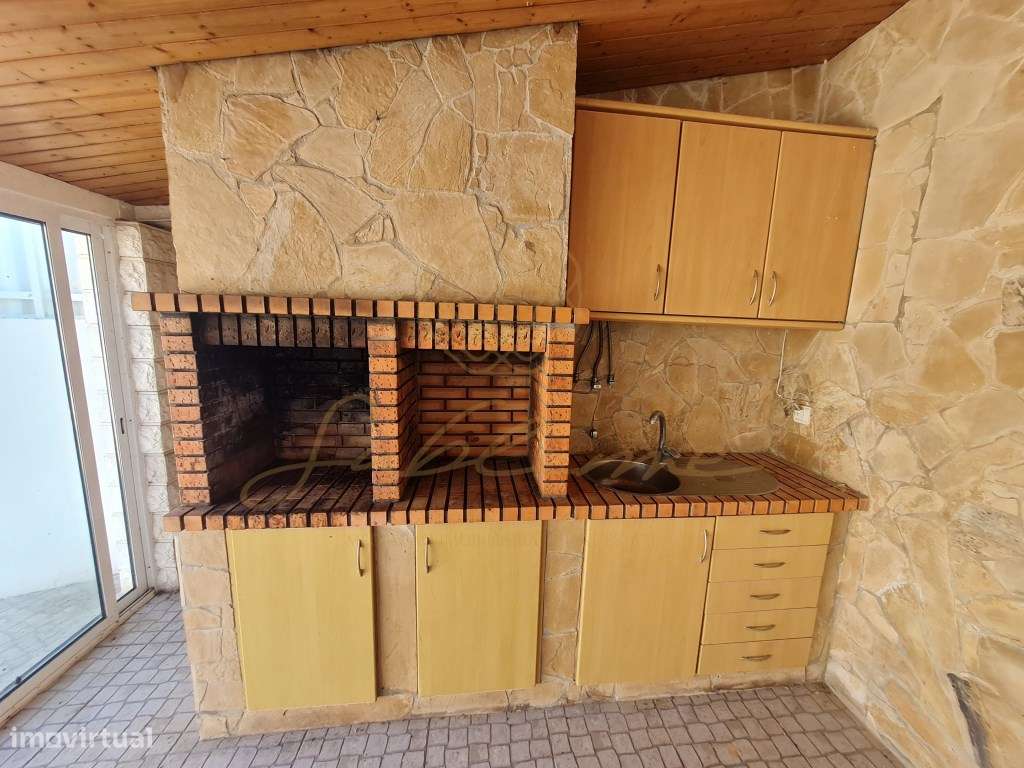 Moradia isolada V3+2 situada em Caixas, Sesimbra com Piscina-13