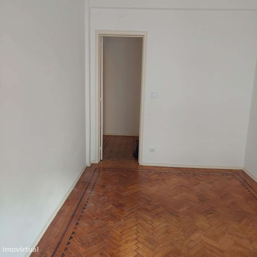 ARROIOS - T1 com boas áreas - Grande imagem: 3/7