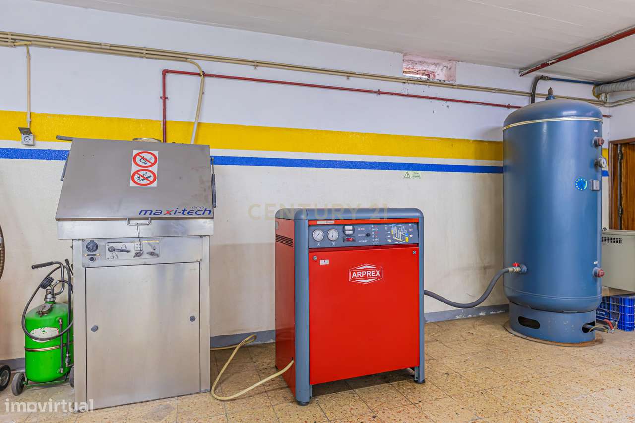 Trespasse Armazém Amplo com Oficina Totalmente Funcional Amadora-28