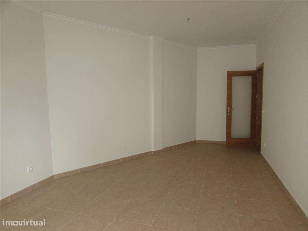 Apartamento T1 em Campo Maior - Grande imagem: 3/18