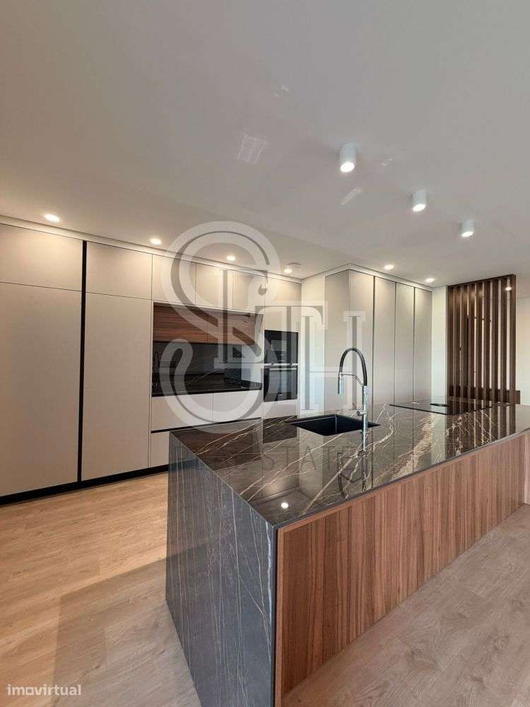 T3 A ESTREAR URBANIZAÇÃO VARANDAS II - Grande imagem: 4/25