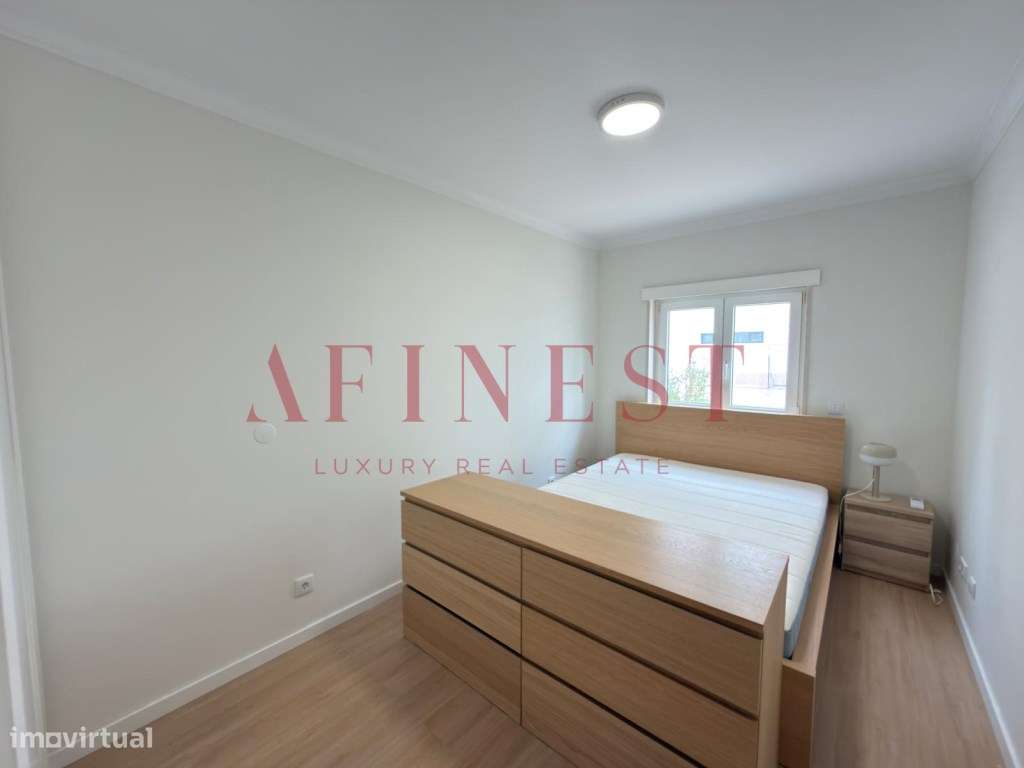 APARTAMENTO T1 REMODELADO NO ESTORIL-8