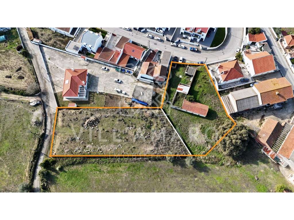 Casa térrea por recuperar com cerca de 168m2 e logradouro com 2500m2.-6