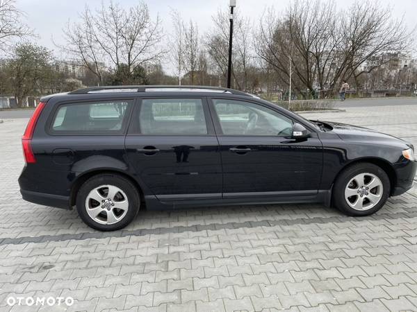 Volvo V70 2.0 Kinetic - 4