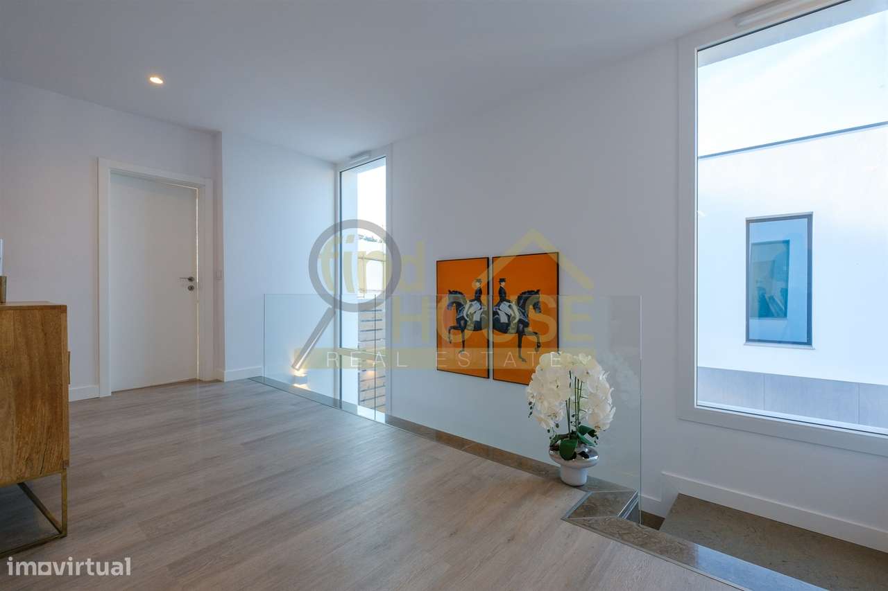 Moradia Isolada V3 com piscina junto à Herdade da Aroeira-15