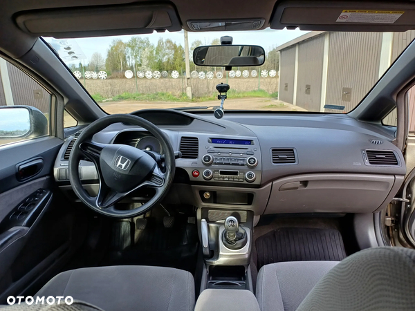 Honda Civic 1.8 Comfort - 16