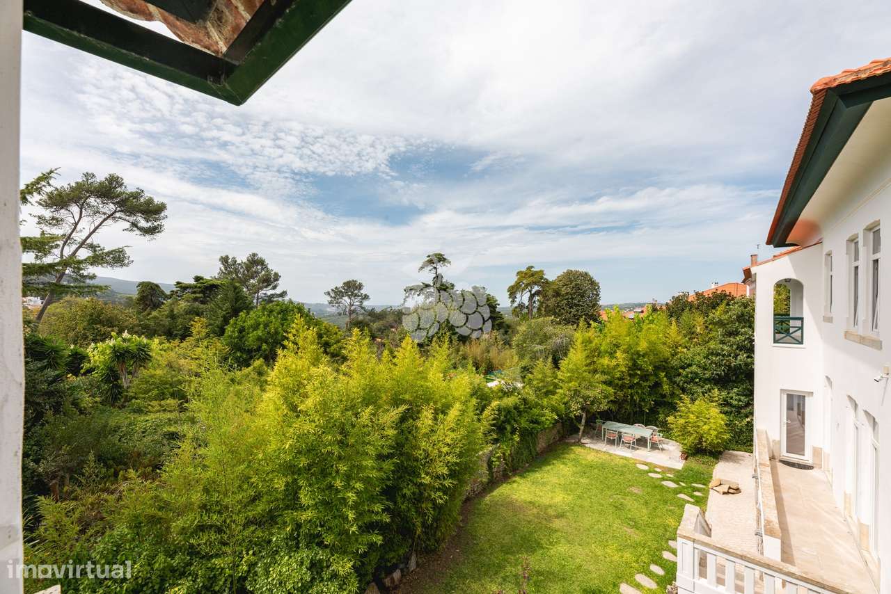 Moradia histórica T6  em Sintra com jardim, piscina e garagem-58