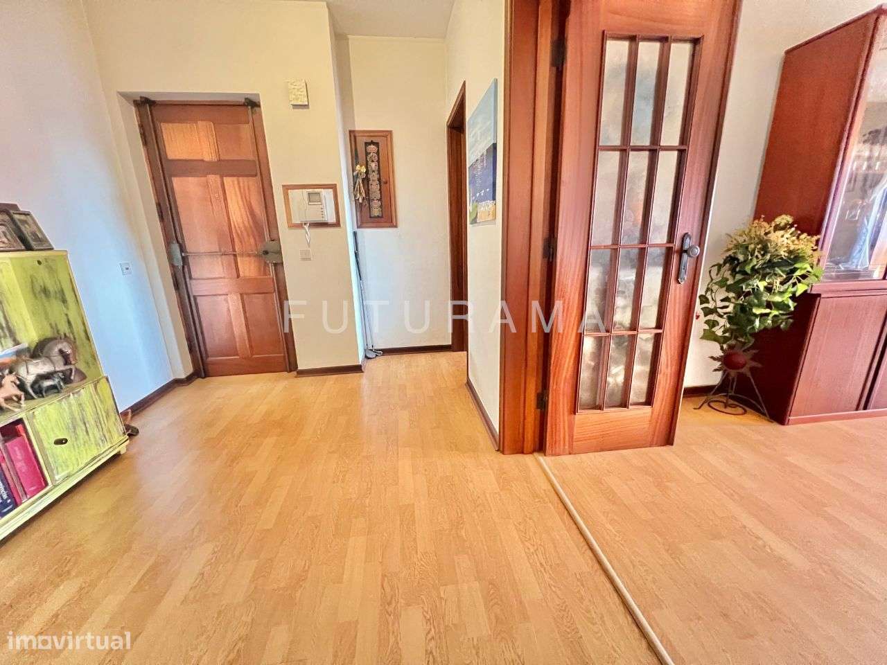 Apartamento T3 na Torre Londres, nas Palmeiras - Oeiras-4