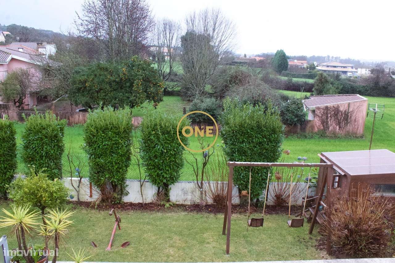 Moradia T3 em Folgosa – Conforto, tranquilidade e ligação rápida ao Po-21