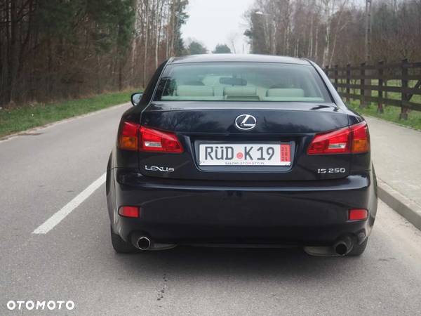 Lexus IS 250 Sport - 15