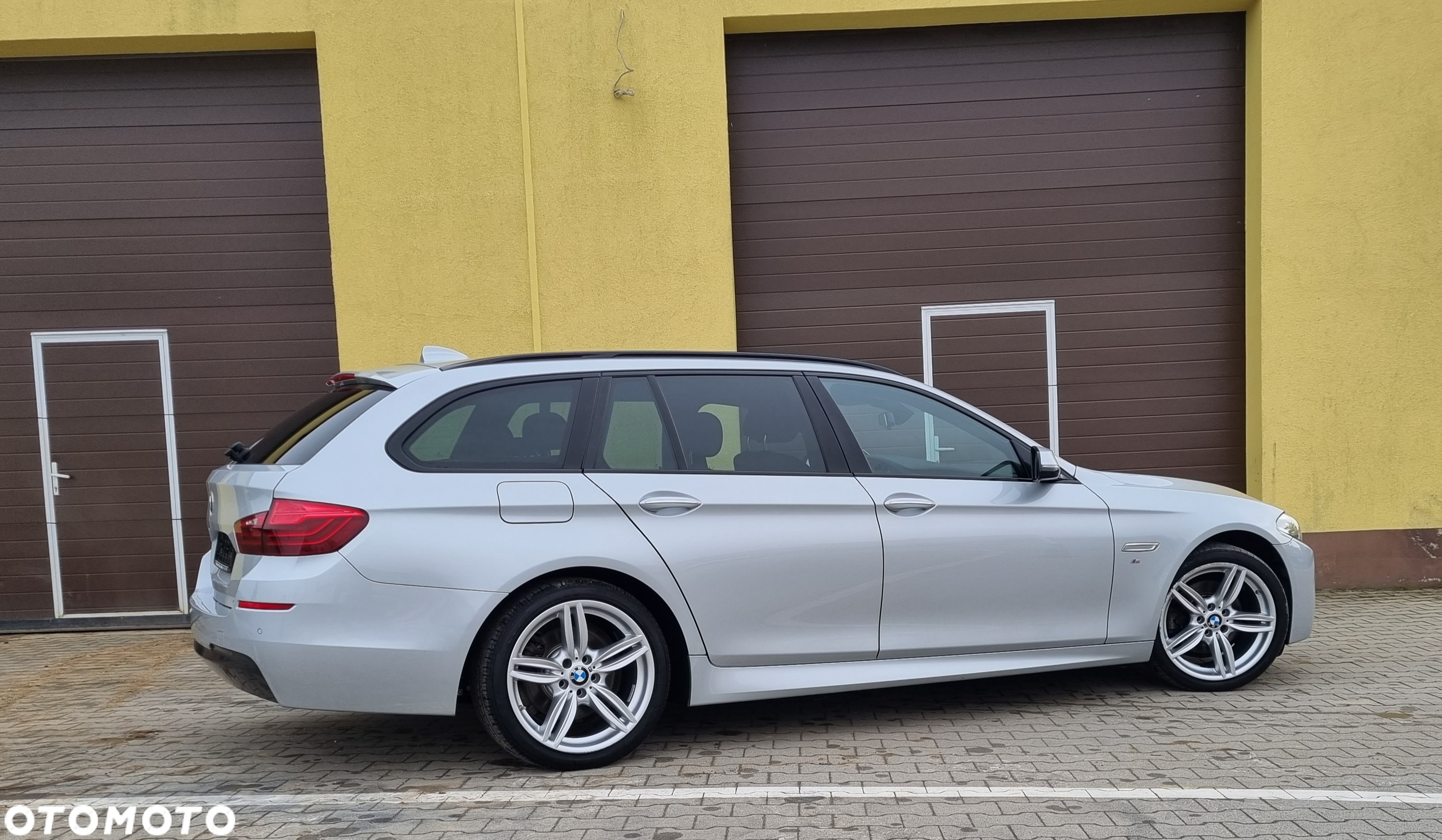 BMW Seria 5 520d xDrive M Sport Edition - 10