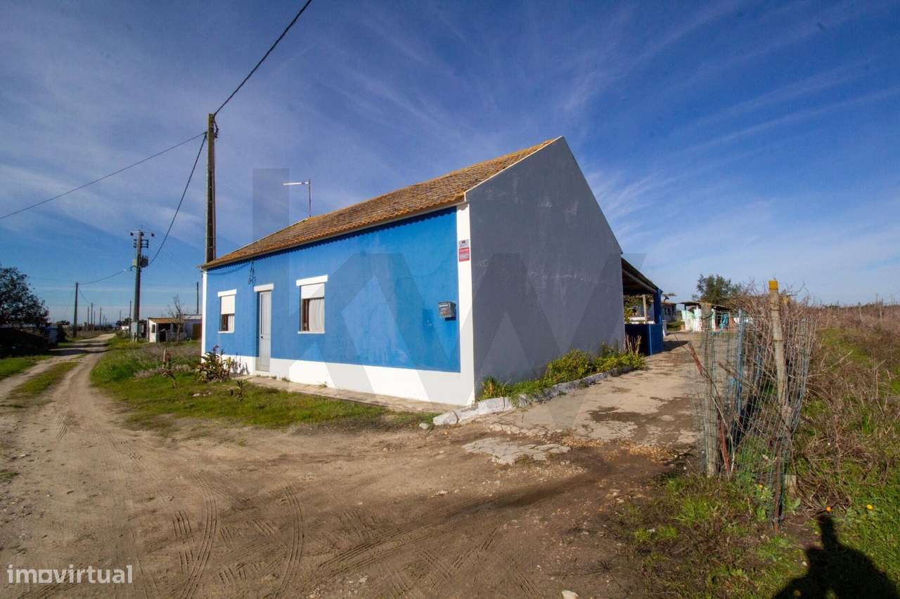 Casa Rústica com Terreno — O Refúgio Perfeito para Quem Procura Paz - Grande imagem: 2/24