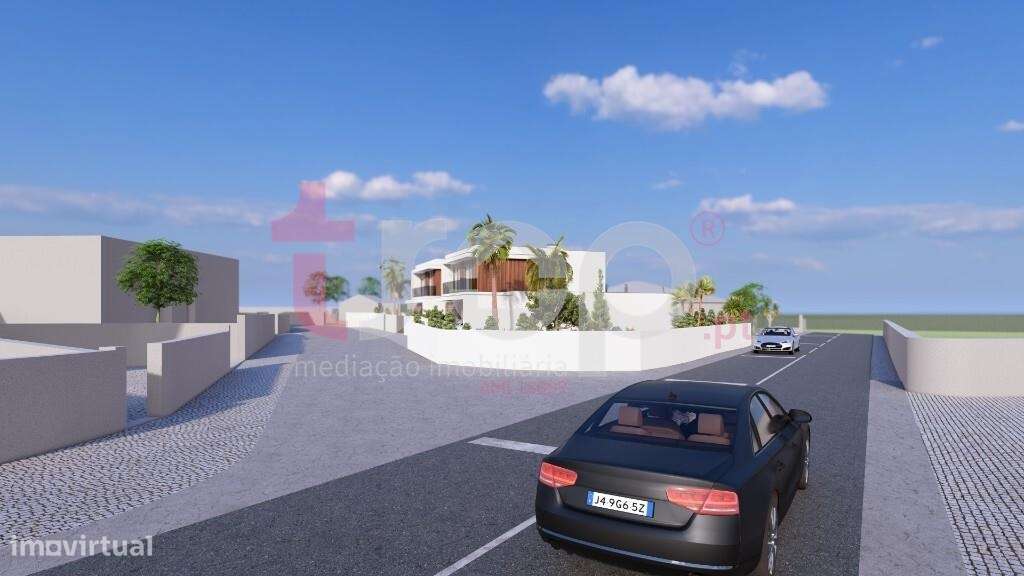 MORADIAS T3+1 EM CONSTRUÇÃO - RORIZ-7