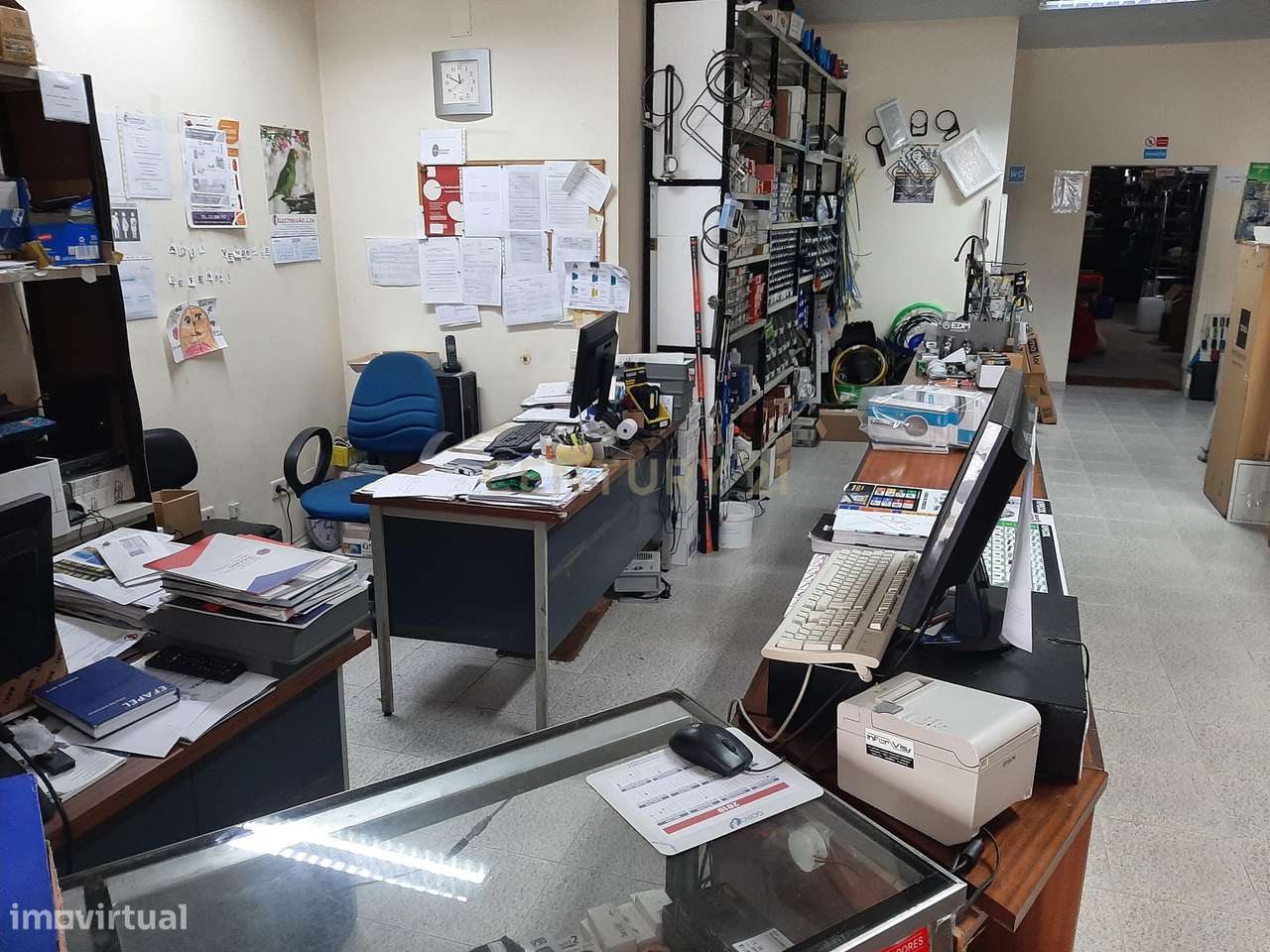 Venda de empresa com armazém e loja de venda ao publico, no ramo da el - Grande imagem: 5/16