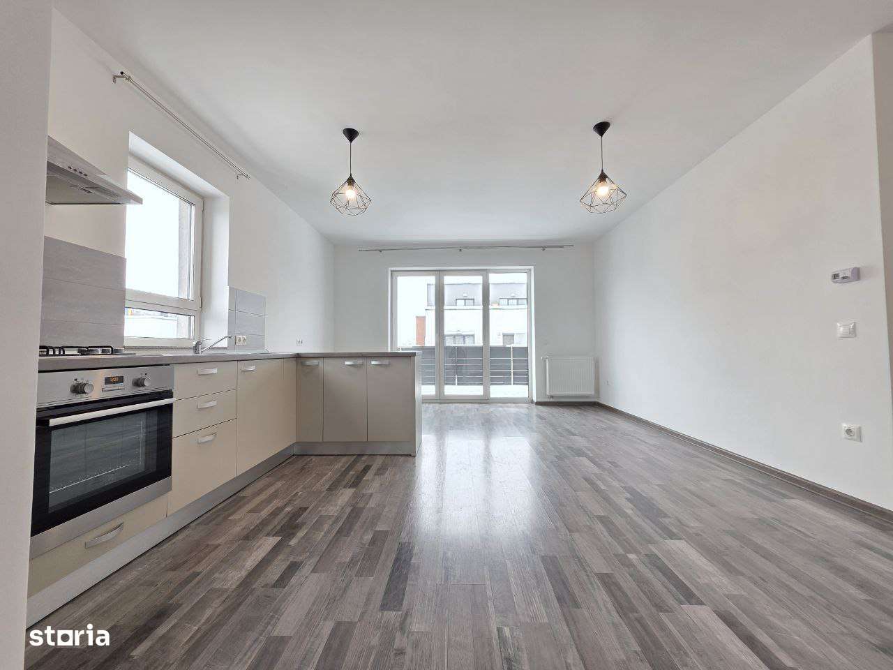 Apartament 2 camere + birou, parcare si boxa de vanzare Avantgarden 3-4