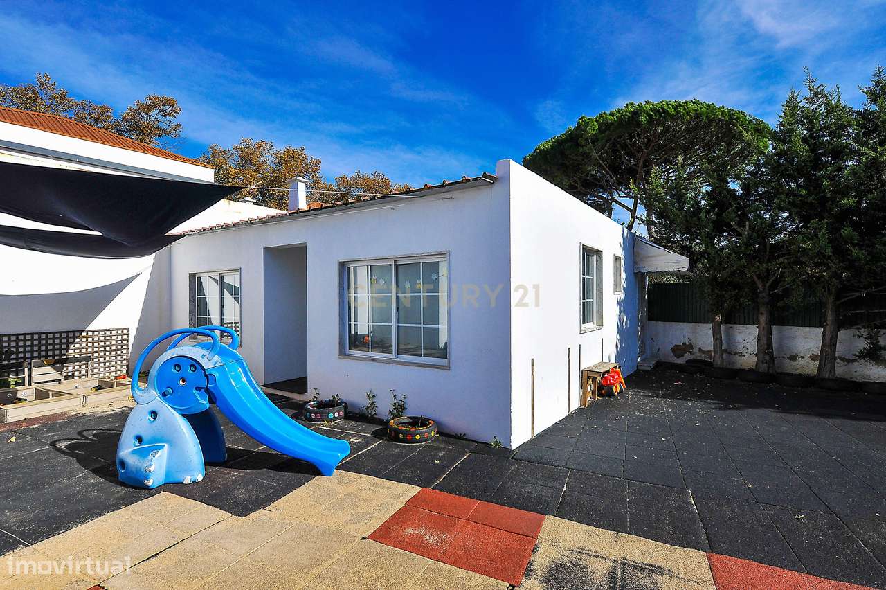 Imóvel com negócio (colégio)– Centro da Parede, Cascais-9