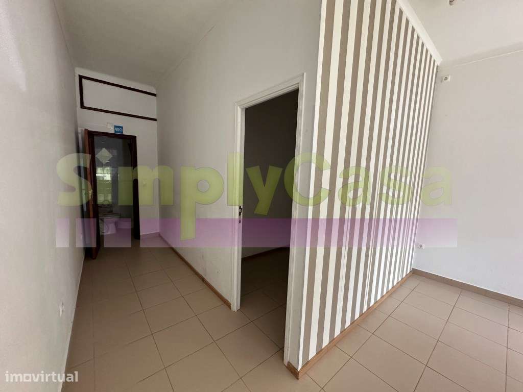 Moradia T2 + Espaço Comercial - CANHA-17