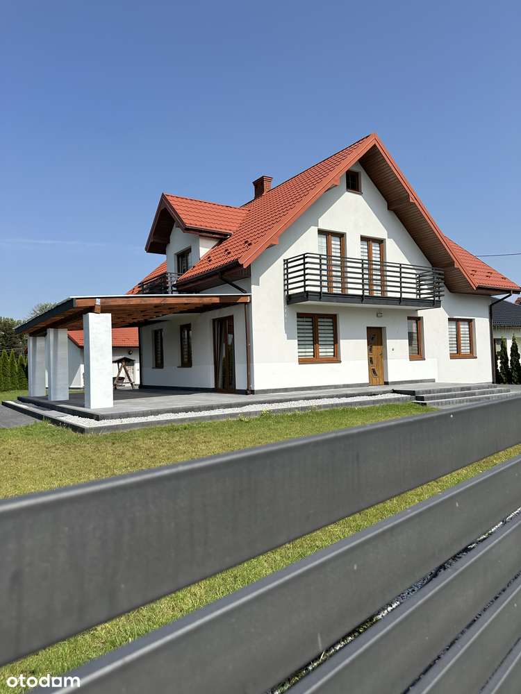 Dom z budynkiem gospodarczym pod Warszawą bezpośrednio