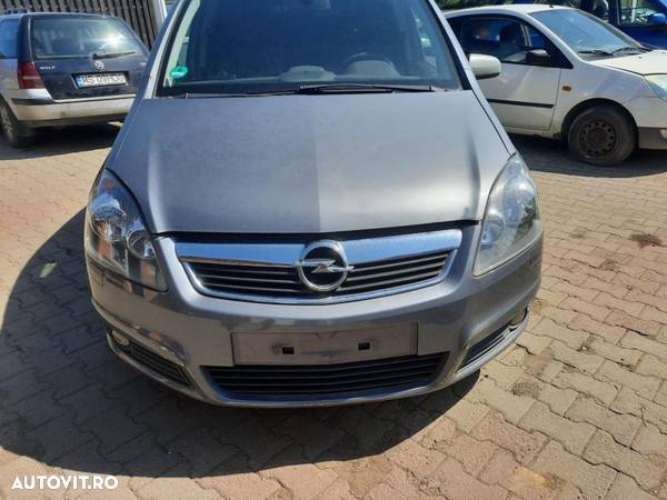 Piese/Dezmembrez Opel Zafira B An 2006 Motor 1.9cdti 110kw 150cp cutie 6tepte - 1