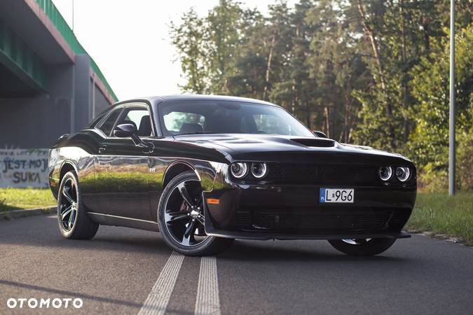 Dodge Challenger - 9