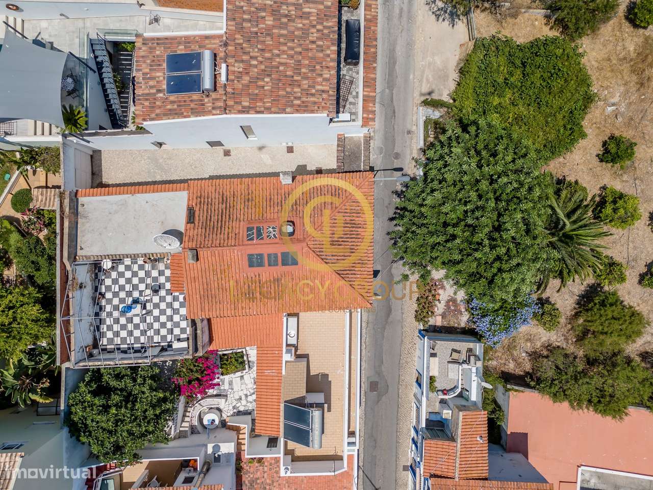 MORADIA T4 COM PROJETO APROVADO + TERRENO URBANO | A 200M DA PRAIA...-26