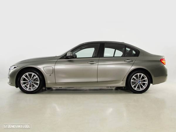 BMW 330 e iPerformance - 6