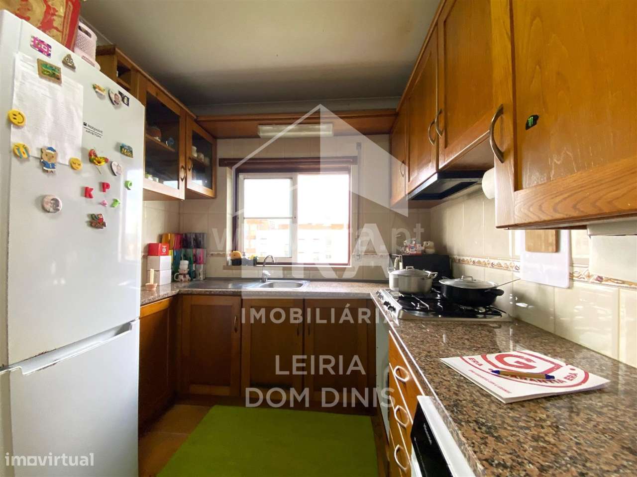 Apartamento T2 com varanda, terraço e garagem em Leiria-6