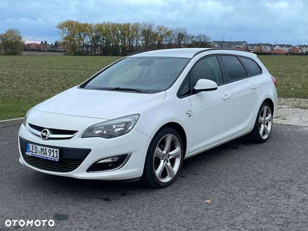 Opel Astra 1.4 Turbo Sports Tourer 150 Jahre - 10