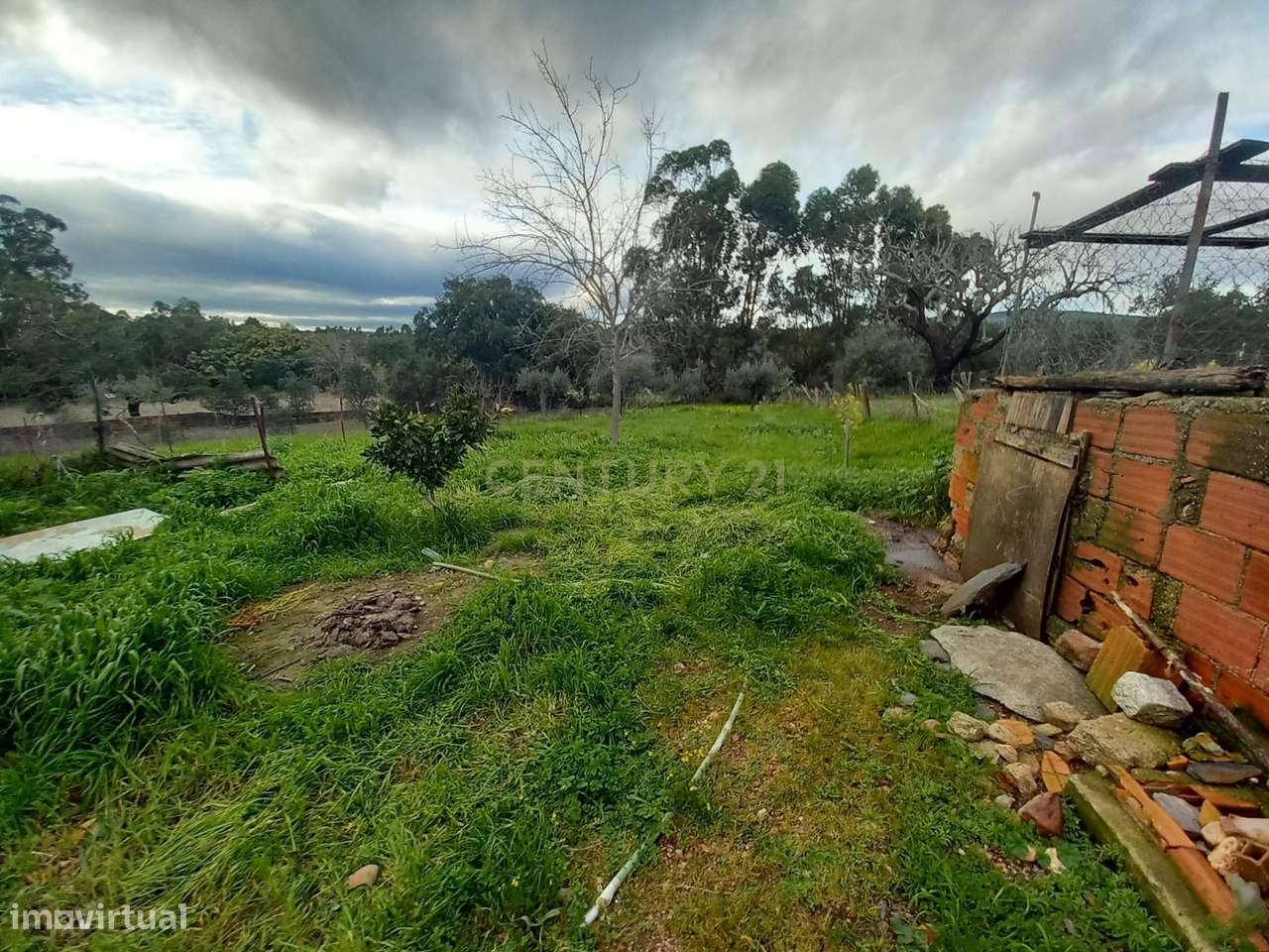 Moradia T2 com Vista Panorâmica em Localização Privilegiada-7