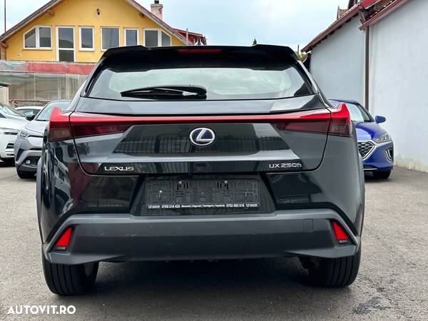 Lexus UX 250h FWD Business - 4