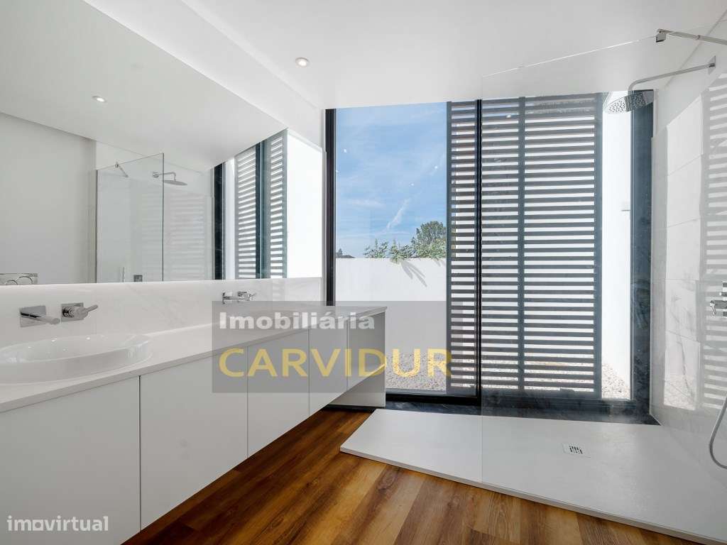 Moradia T5 de Luxo com Piscina Infinita ,Campo de Padel e Elevador ...-29