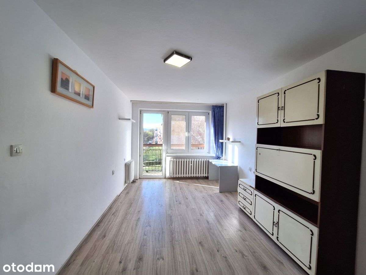 Kozłówka, 2 pokoje, jasna kuchnia-0