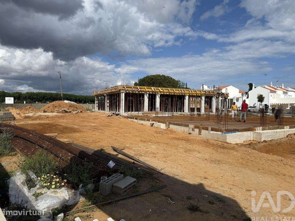Casa / Villa T3 em Vila Nova de Cacela de 238,00 m2 - Grande imagem: 3/30