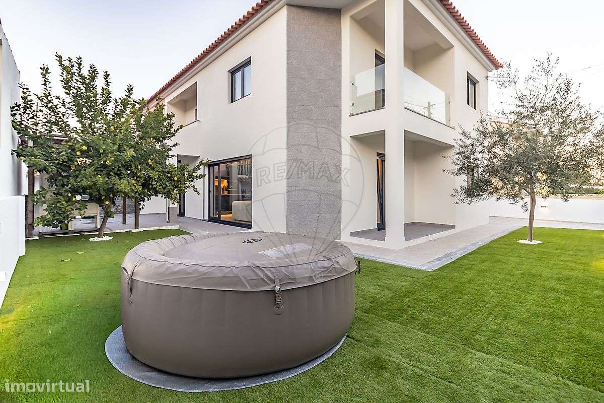 Moradia T4 para venda-1