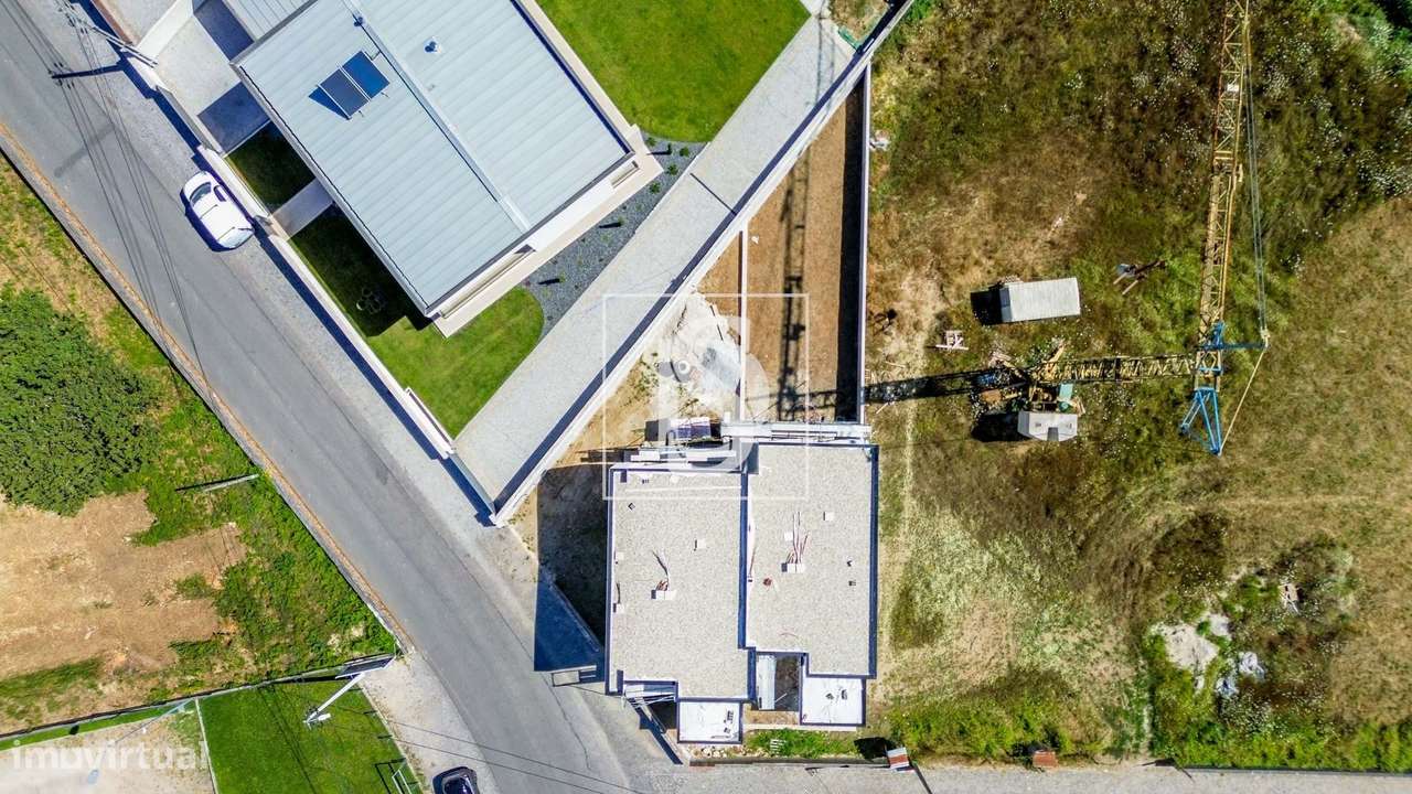 Moradia em Banda T3 em Construção!  A Casa que sempre sonhou - Grande imagem: 4/39