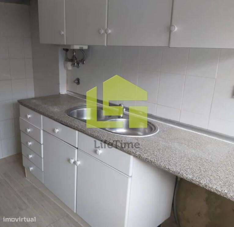 Apartamento T3 com varanda - Grande imagem: 2/17