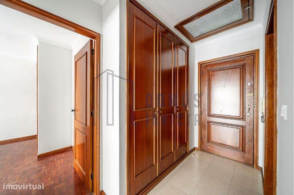 Apartamento T1, ao Marquês, no Porto - Grande imagem: 3/27