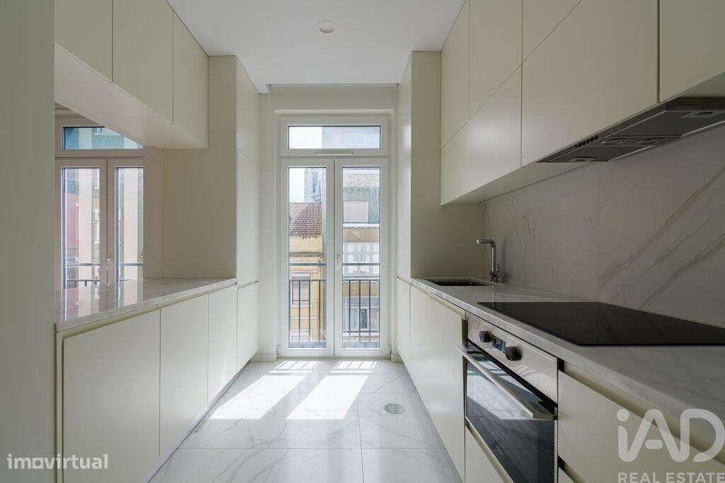 Apartamento T2 em Campolide - Grande imagem: 5/17