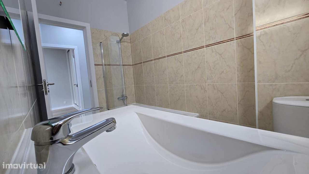 T2 Remodelado no Coração de Setúbal – Onde a Vida Tem Mais Cor-22