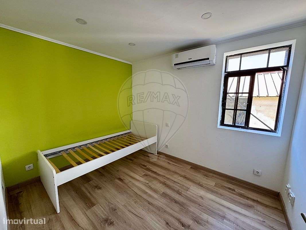 Moradia T2 para venda - Grande imagem: 2/15